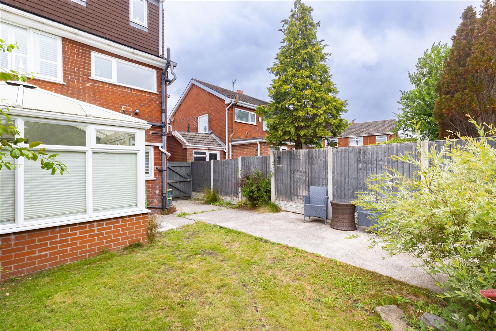 Langholm Close, Leyland